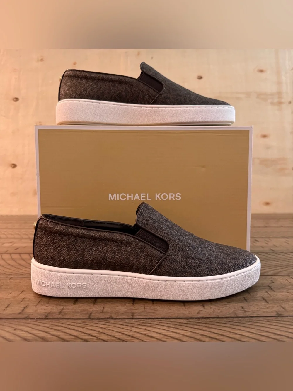 New Michael Kors Heaton Slip-On Sneakers Brown Size 7 w/box
